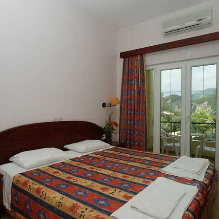 Liapades Beach Hotel ภายนอก รูปภาพ